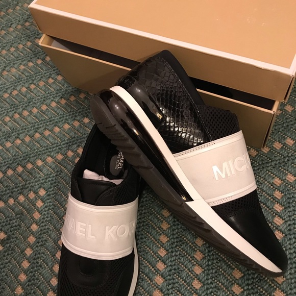 Shoes - Picture 1 of 2